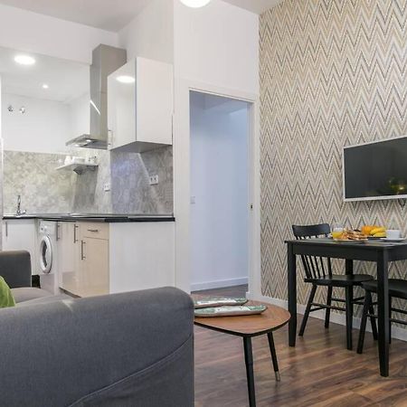 Apartamentos Plaza De Pedro Zerolo I Мадрид Екстериор снимка