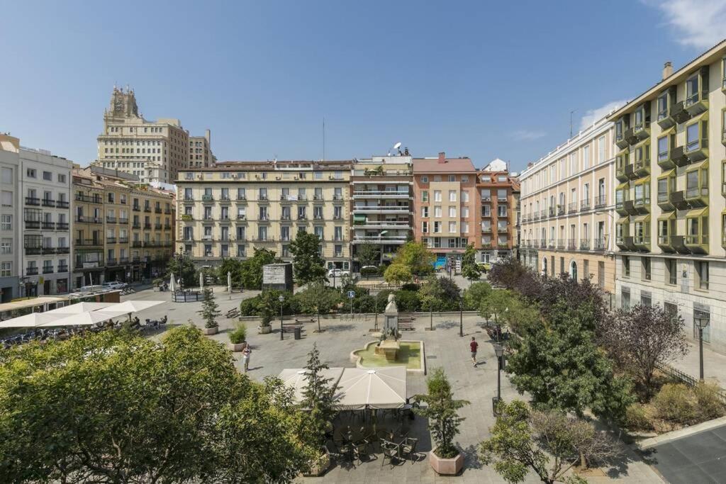 Apartamentos Plaza De Pedro Zerolo I Мадрид Екстериор снимка