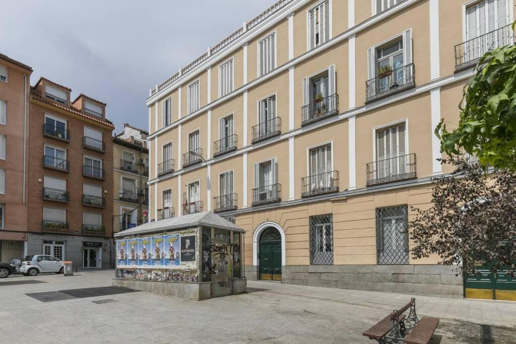 Apartamentos Plaza De Pedro Zerolo I Мадрид Екстериор снимка