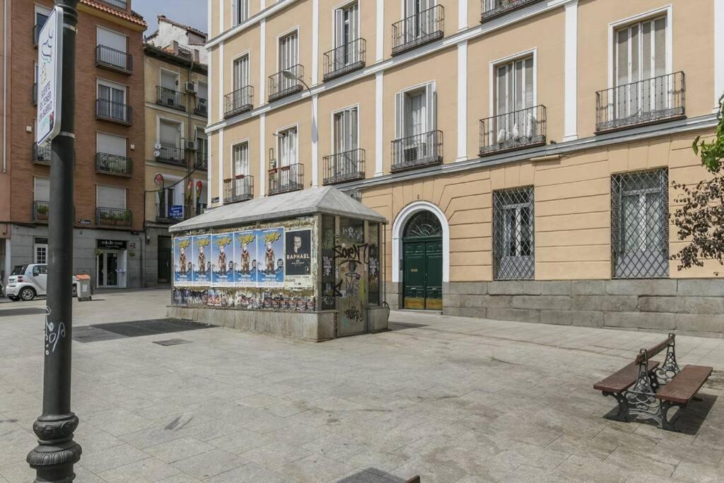 Apartamentos Plaza De Pedro Zerolo I Мадрид Екстериор снимка